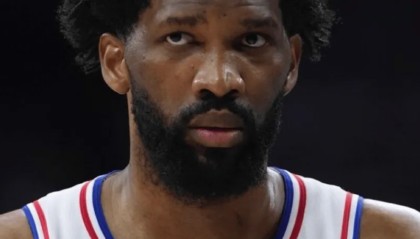 海洋之神·hy590官网-大帝归来！恩比德近8战场均27.8分7.9篮板，投篮命中率52.0%